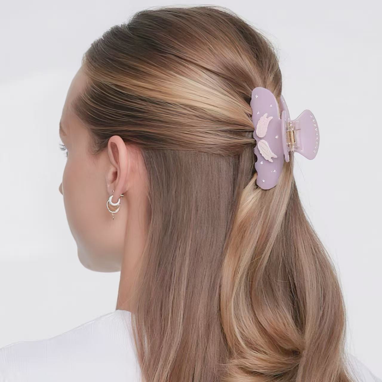 SOFT LILAC ANGLE CLAW CLIP