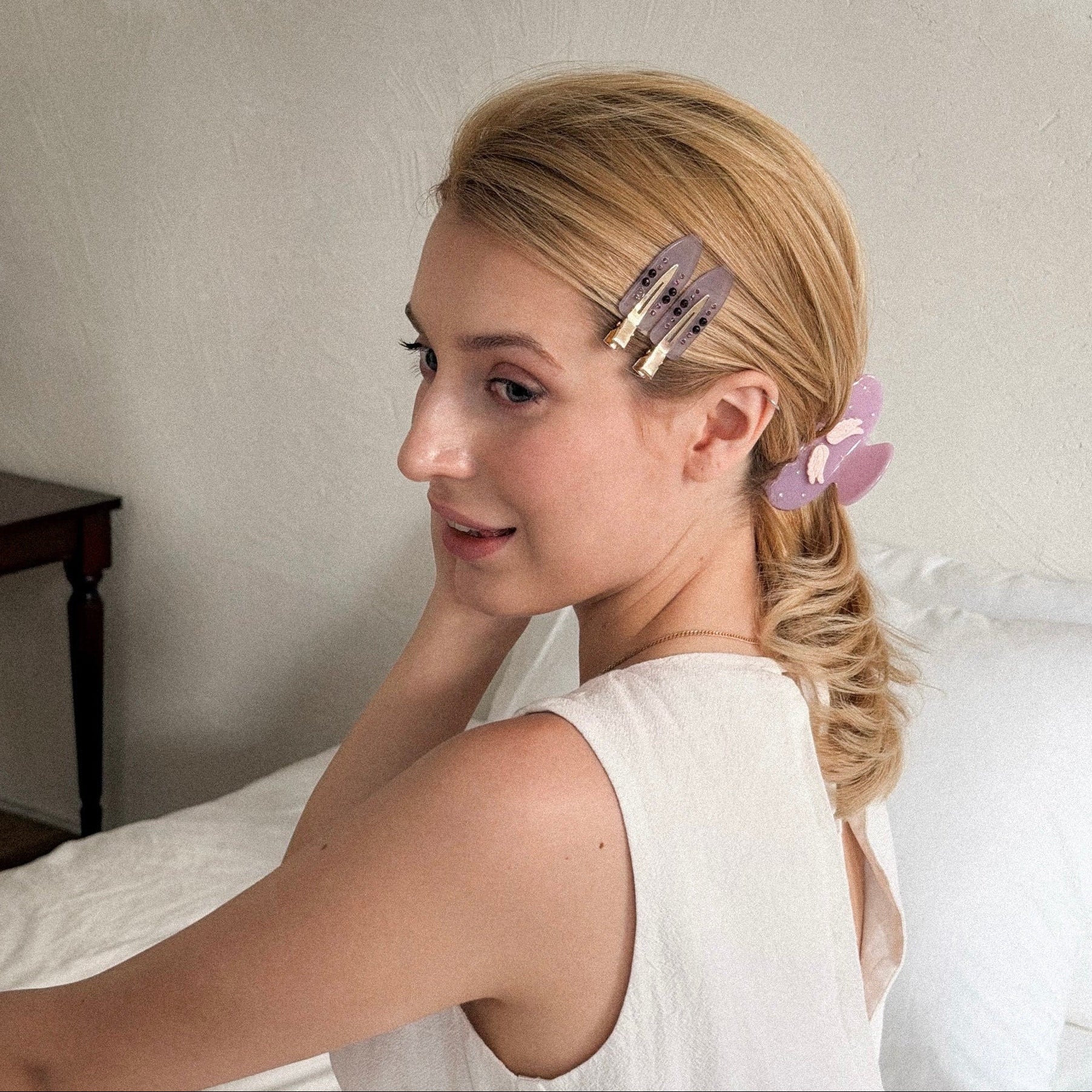 SOFT LILAC ANGLE CLAW CLIP