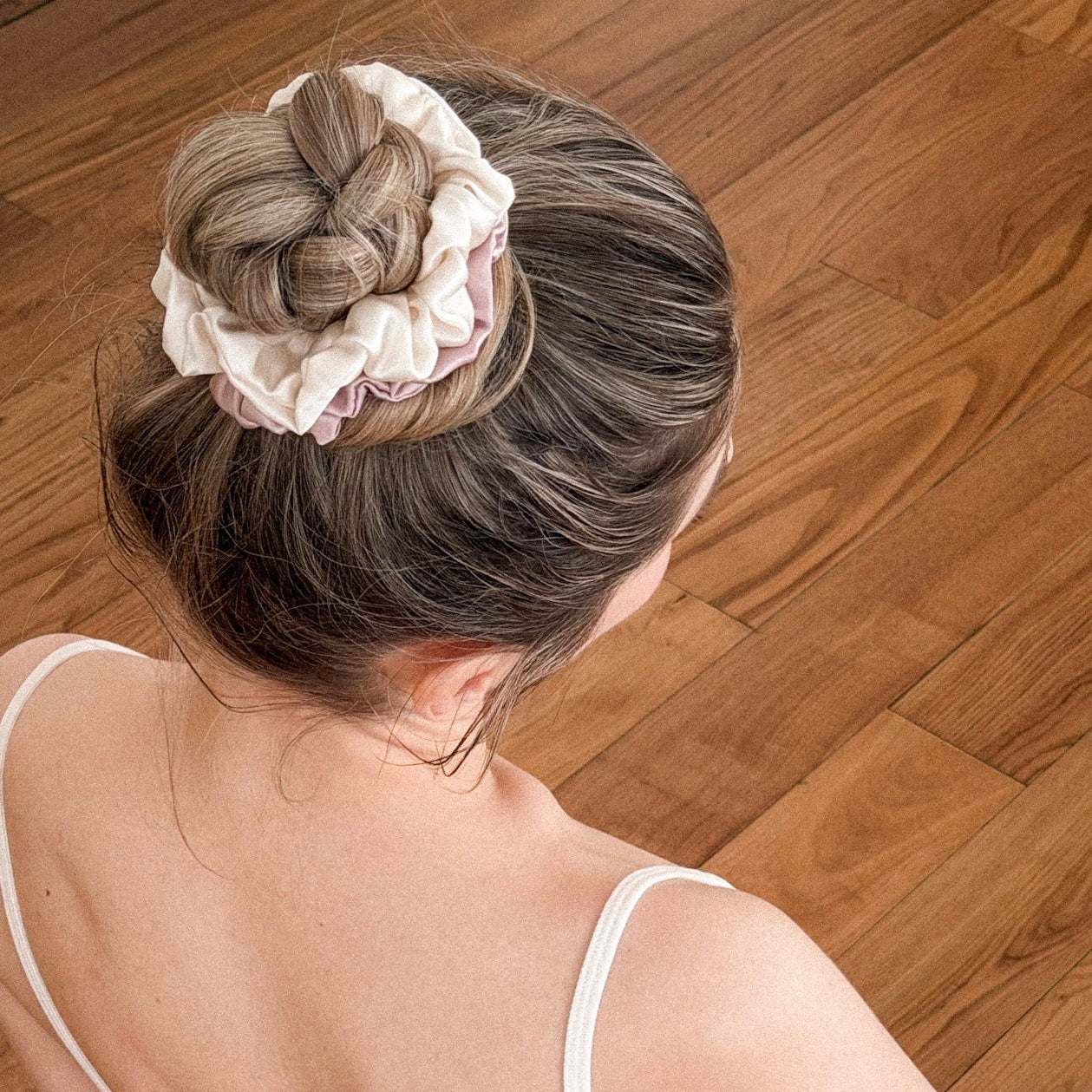 MAUVE MULBERRY SILK SCRUNCHIE