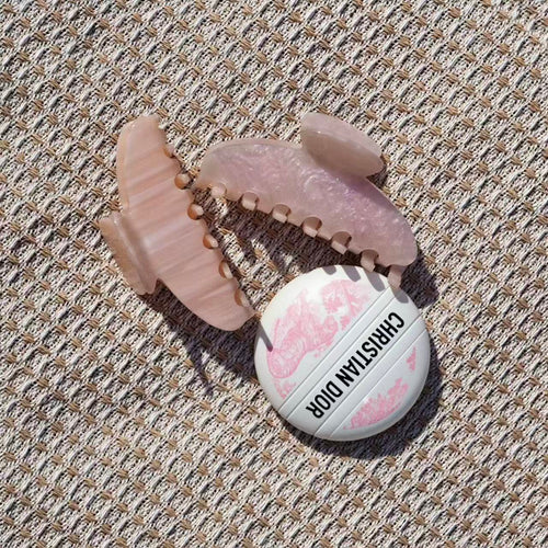 BLUSH WAVE CLAW CLIP